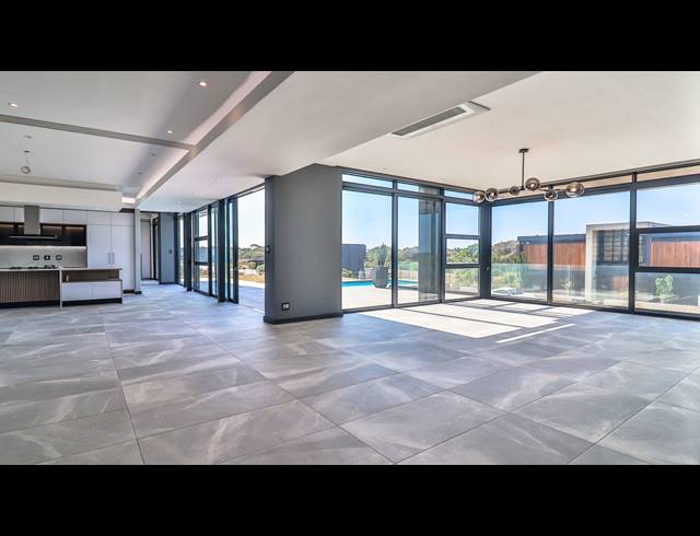 5 BEDROOM FREESTANDING FOR SALE IN UMHLANGA RIDGE